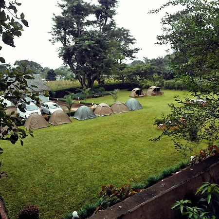 Charming Eco-Homestay Near Kilimanjaro International Airport アルーシャ エクステリア 写真