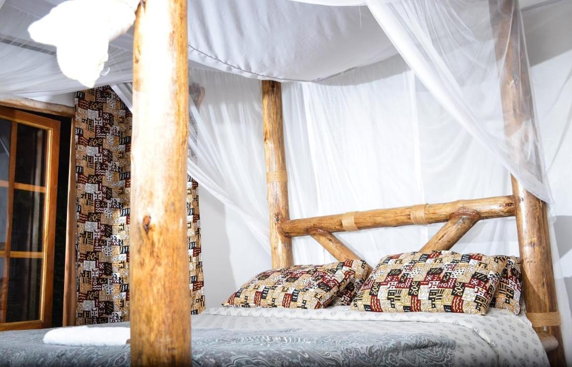 Charming Eco-Homestay Near Kilimanjaro International Airport アルーシャ エクステリア 写真