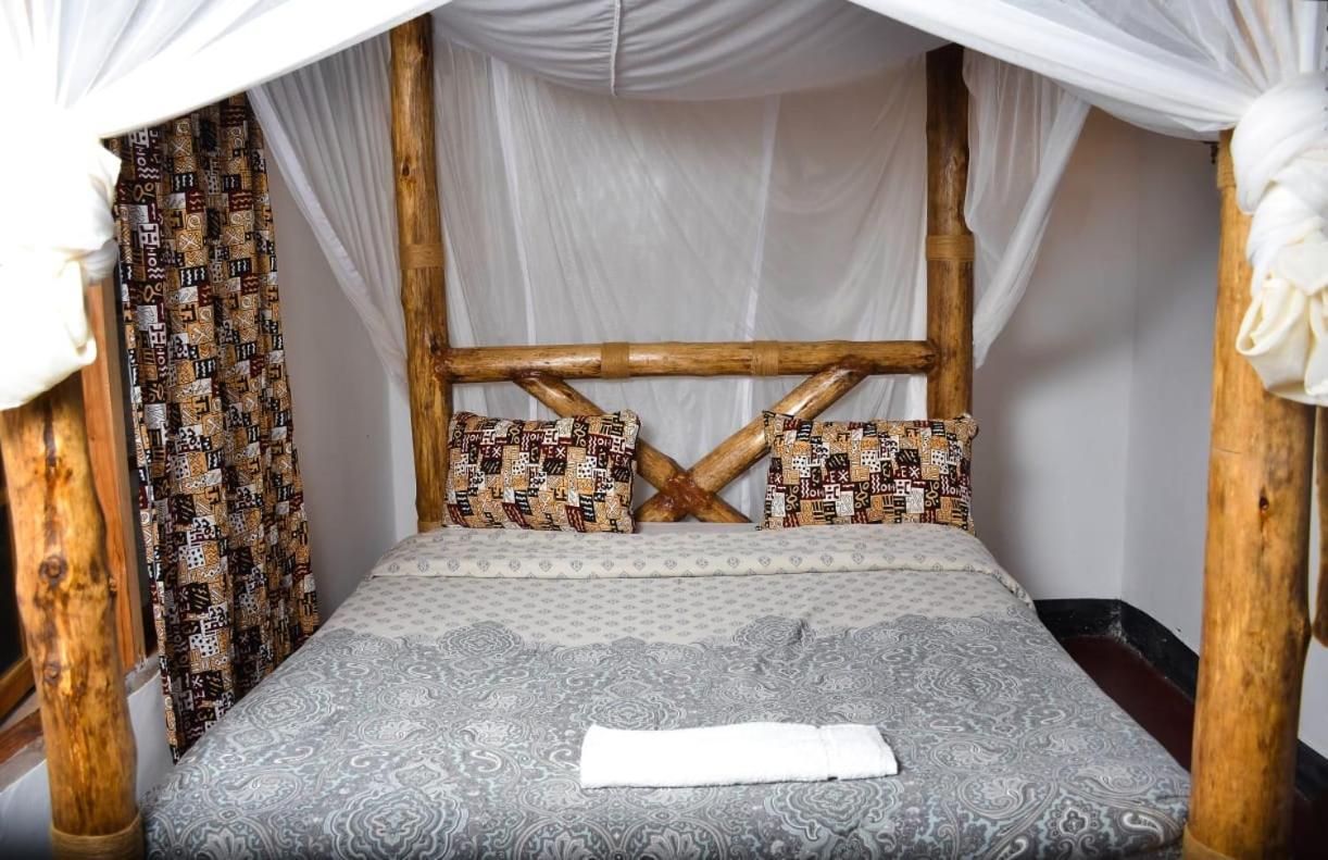 Charming Eco-Homestay Near Kilimanjaro International Airport アルーシャ エクステリア 写真