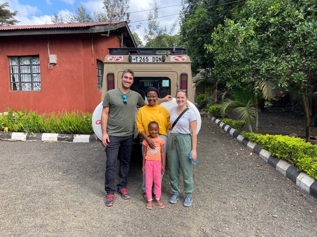 Charming Eco-Homestay Near Kilimanjaro International Airport アルーシャ エクステリア 写真