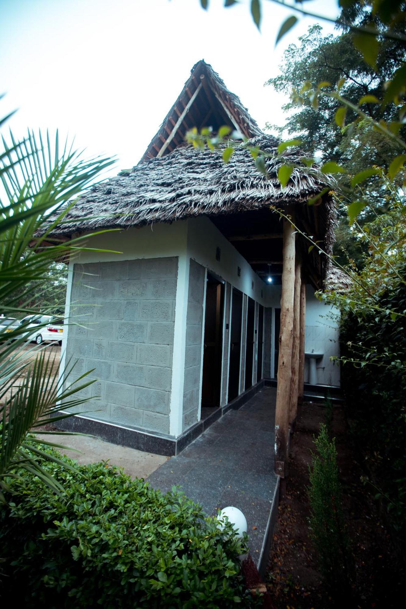 Charming Eco-Homestay Near Kilimanjaro International Airport アルーシャ エクステリア 写真