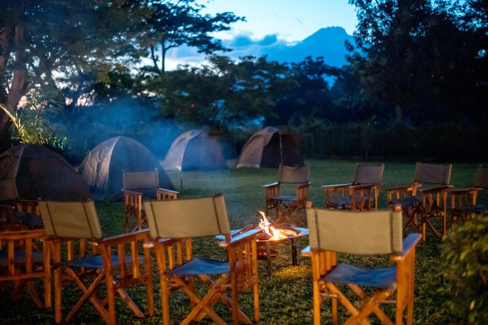 Charming Eco-Homestay Near Kilimanjaro International Airport アルーシャ エクステリア 写真